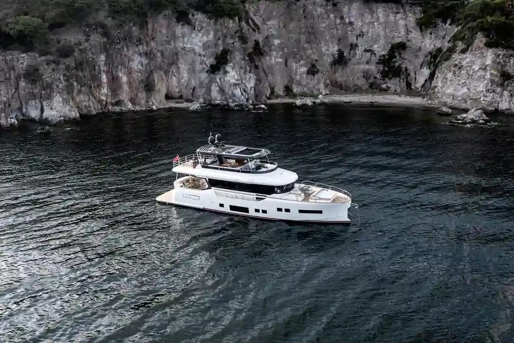 2025 Sirena 68 for Sale in Florida City, Florida Center Console 2