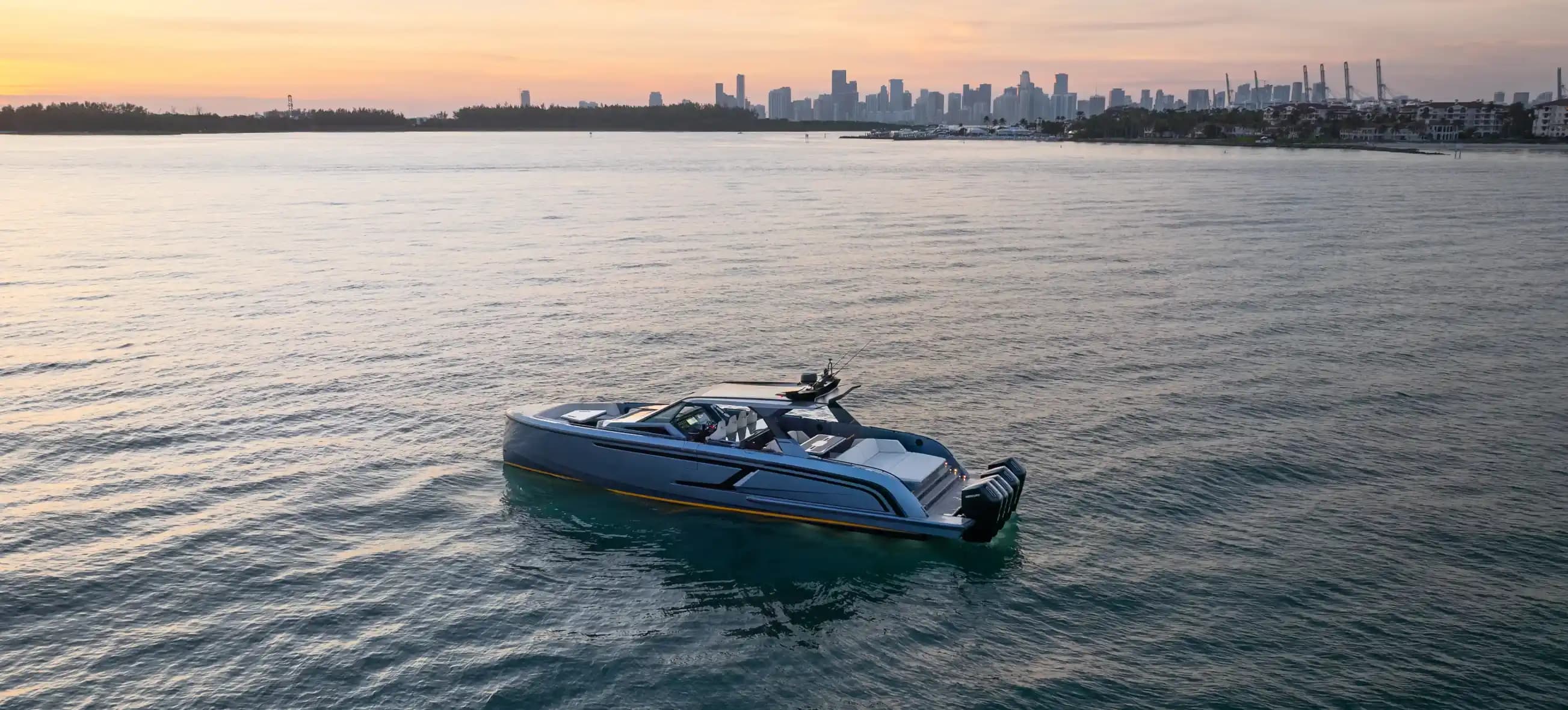 2025 Vanquish VQ55 Sports Line Outboard for Sale in Miami, Florida Aft Cabin 5
